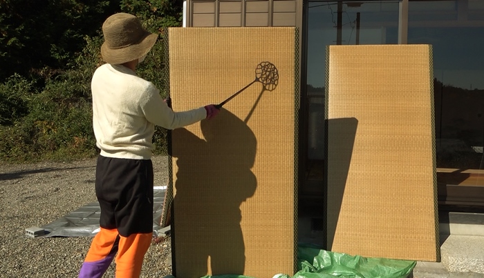 畳がカビ臭い 畳を干して消毒したら匂いが消えたよ 田舎暮らし3 0 ブログ