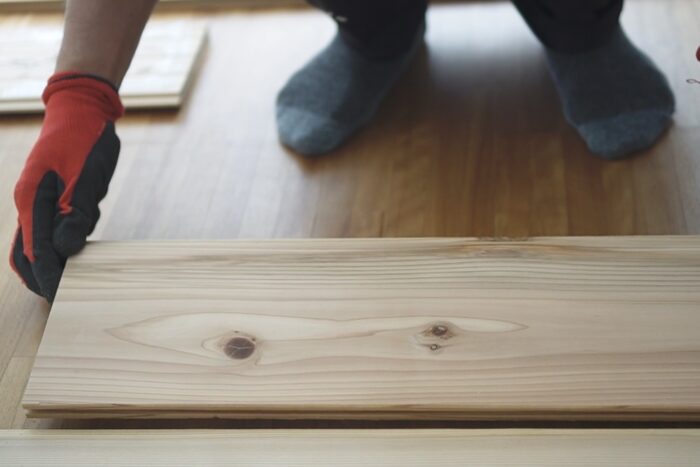 初心者DIY】無垢フローリング 重ね張りしてみた！ | もじゃロックのDIY 