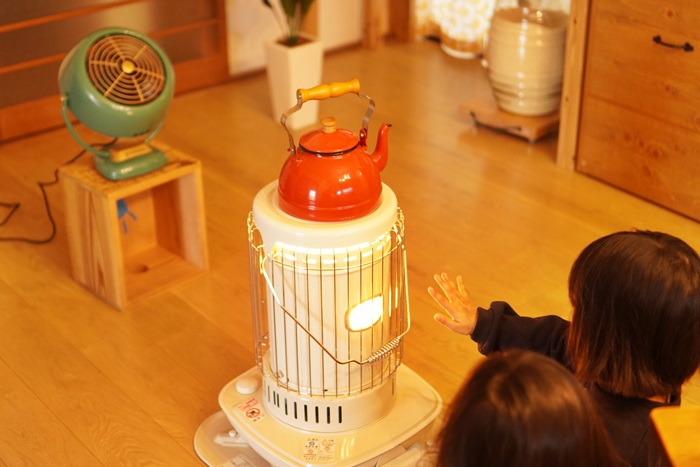 おしゃれレトロな石油ストーブ SL-5122（広い部屋におすすめ！） | も 